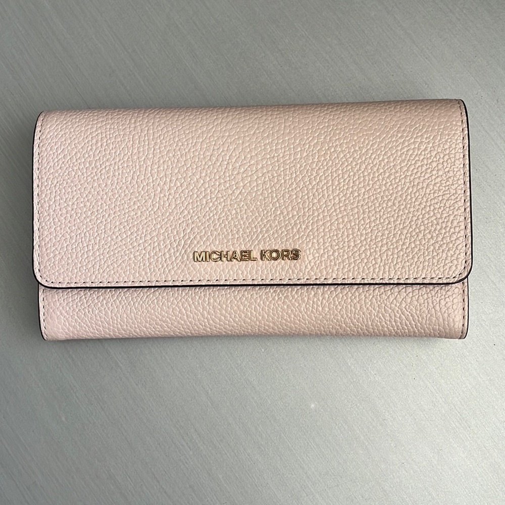 Michael Kors Long Wallet in Blush Pink